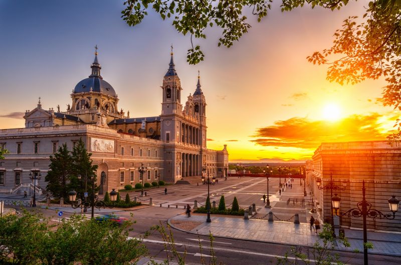 Coucher de soleil sur le Palacio Real de Madrid