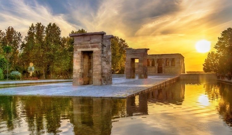 Le temps de Debod monument à ne pas manquer à Madrid