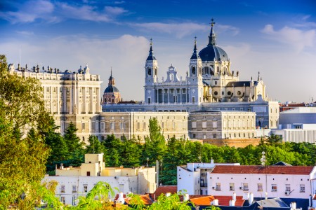 La cathédrale et le palais royal, monuments centraux de Madrid